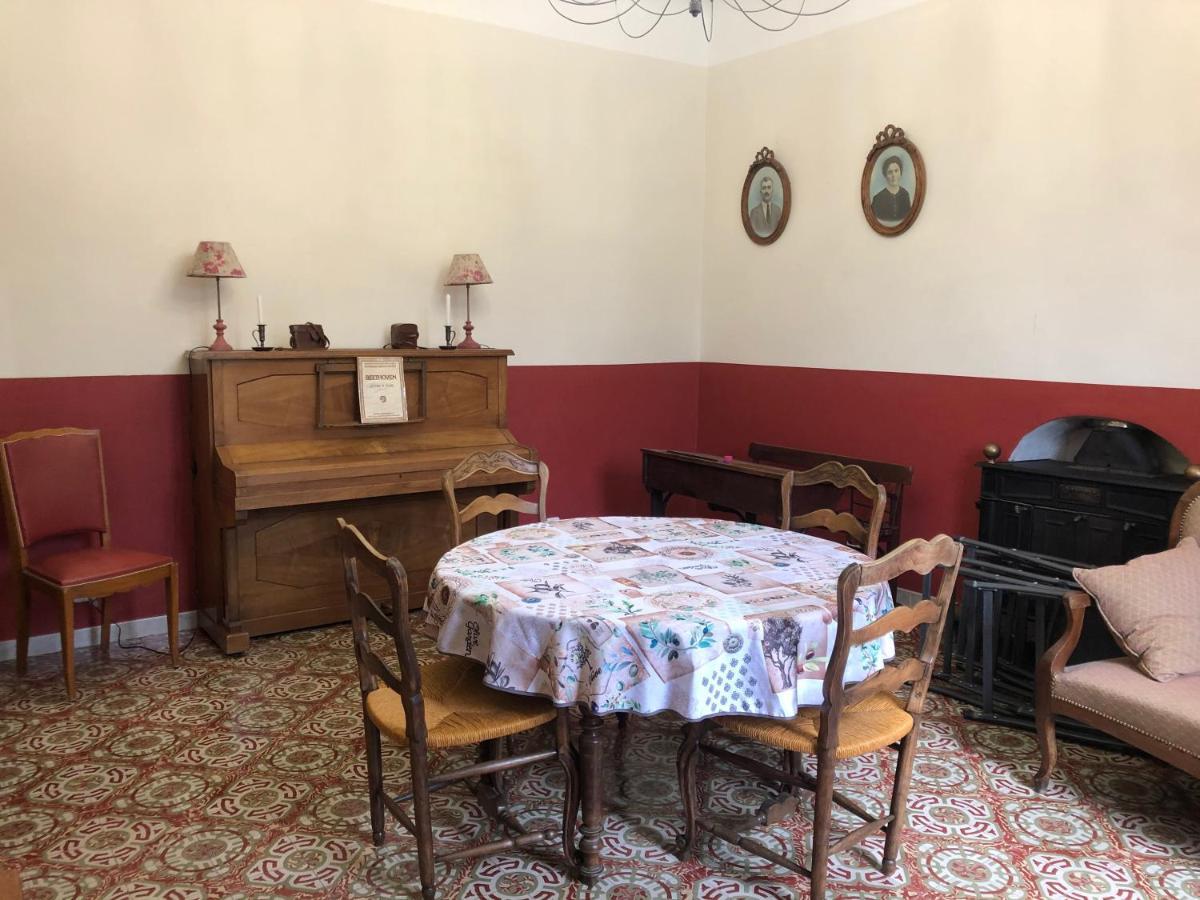 ヴナスク Mas La Cigaliere Bed & Breakfast エクステリア 写真